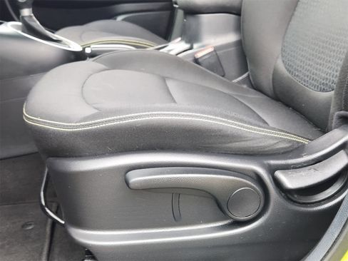 Used 2016 Kia Soul + image 22