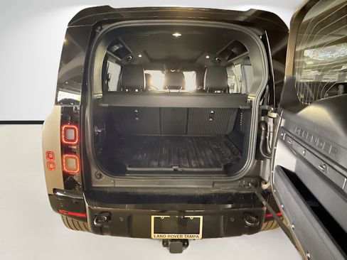 New 2026 Land Rover Defender 110 X-Dynamic SE AWD/4WD image 12