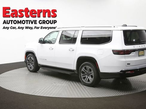 Used 2024 Jeep Wagoneer L Series II w/ Flexible Seating Group RWD image 67