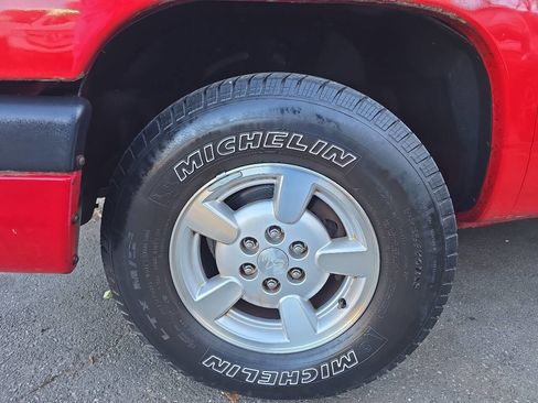 Used 2002 Dodge Dakota Sport image 5