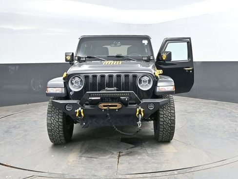 Used 2021 Jeep Wrangler Unlimited Sahara w/ Uconnect 4C Nav & Sound Group image 2