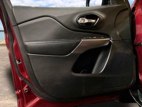 Used 2021 Jeep Cherokee Latitude image 20