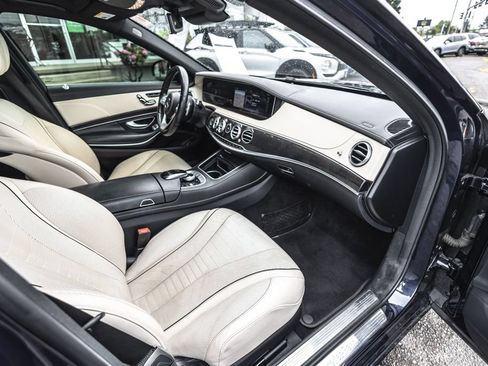 Used 2020 Mercedes-Benz S 560 Sedan image 30