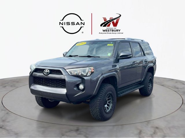 Used 2017 Toyota 4Runner SR5 Premium AWD/4WD image 4
