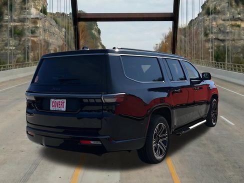 New 2026 Jeep Grand Wagoneer L 2WD image 9