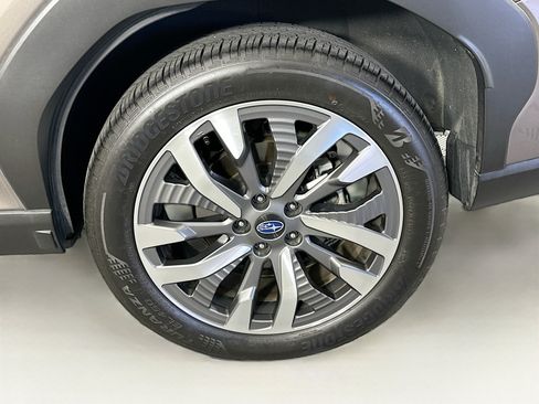 Used 2025 Subaru Forester Touring AWD/4WD image 11