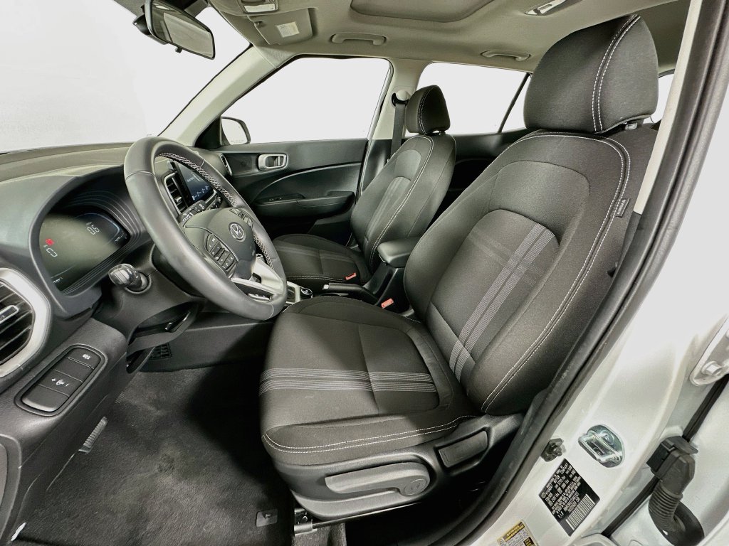 Used 2026 Hyundai Venue SEL FWD image 20