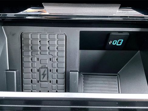 New 2025 Ford F250 Lariat w/ Lariat Ultimate Package image 24