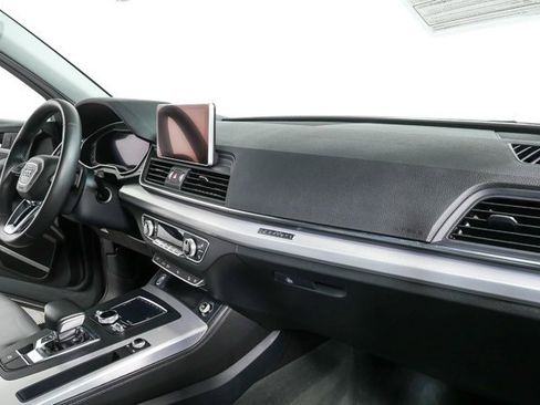 Used 2018 Audi Q5 Prestige image 24