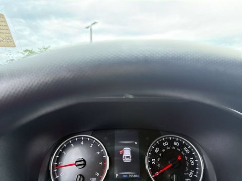 Used 2021 Toyota RAV4 LE FWD image 19