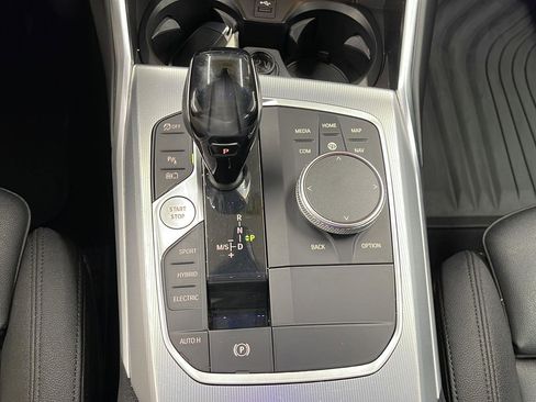 Used 2021 BMW 330e xDrive w/ Convenience Package image 13