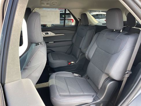 New 2026 Ford Explorer Active image 18