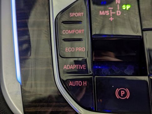 Used 2021 BMW X5 xDrive40i w/ M Sport Package image 44