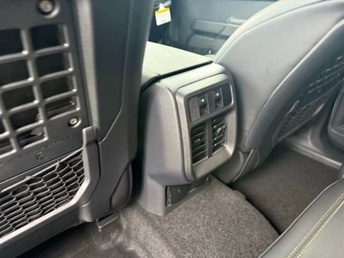 New 2025 Ford Bronco Badlands image 38