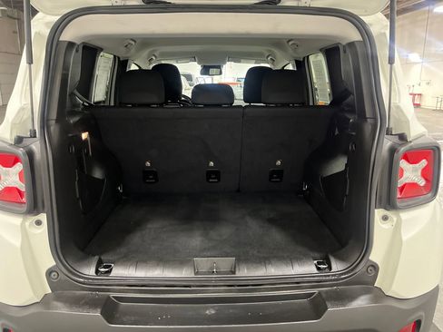 Used 2023 Jeep Renegade Trailhawk image 7