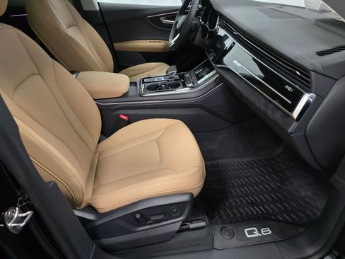 Used 2025 Audi Q8 Premium Plus w/ Premium Plus Package image 21
