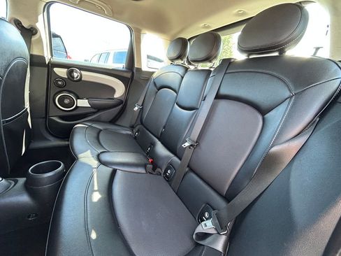 Used 2015 MINI Cooper 4-Door Hardtop image 17