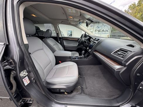 Used 2018 Subaru Outback 3.6R Limited AWD/4WD image 33