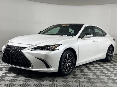 Used 2025 Lexus ES 350 w/ Premium Package FWD image 2