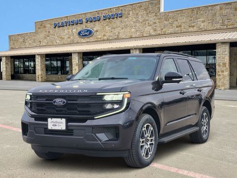 New 2026 Ford Expedition Active image 2