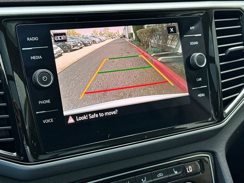 Used 2023 Volkswagen Atlas SE w/ Panoramic Sunroof Package FWD image 20