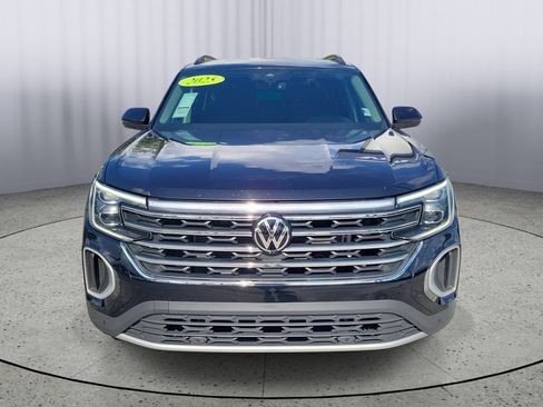 Used 2025 Volkswagen Atlas SE FWD image 6