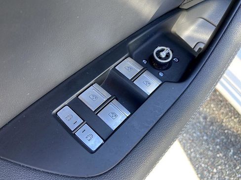 Used 2024 Audi A6 Premium Plus image 10