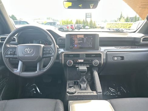 Used 2025 Toyota Tacoma SR5 AWD/4WD image 6