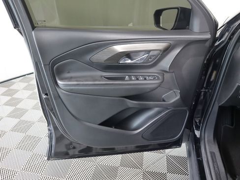 Used 2023 GMC Terrain SLE w/ Driver Convenience Package image 24