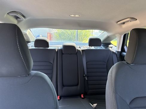 Used 2018 Ford Fusion SE FWD image 24