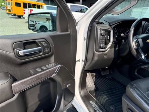 Used 2019 Chevrolet Silverado 1500 LTZ w/ LTZ Premium Package image 6
