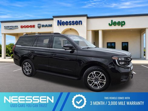 Used 2025 Ford Expedition Active AWD/4WD image 1