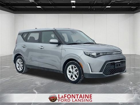Used 2023 Kia Soul LX w/ Option Group 015 image 7