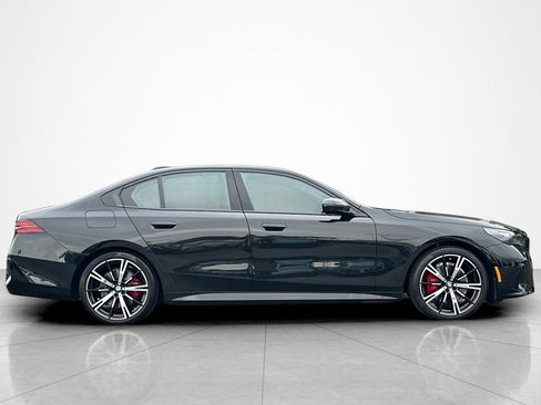 Used 2024 BMW 530i w/ Executive Package RWD image 6