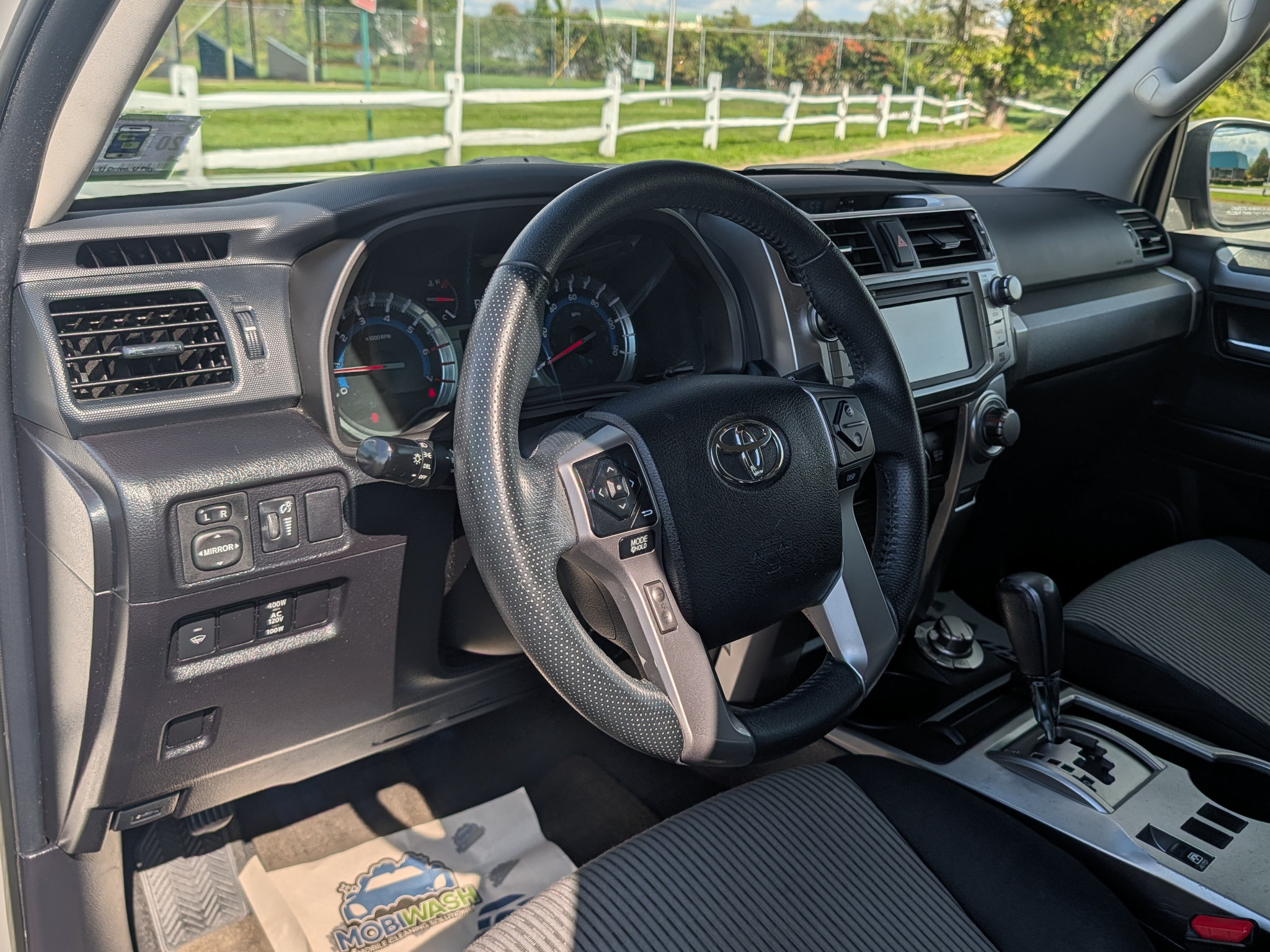 Used 2016 Toyota 4Runner SR5 AWD/4WD image 19