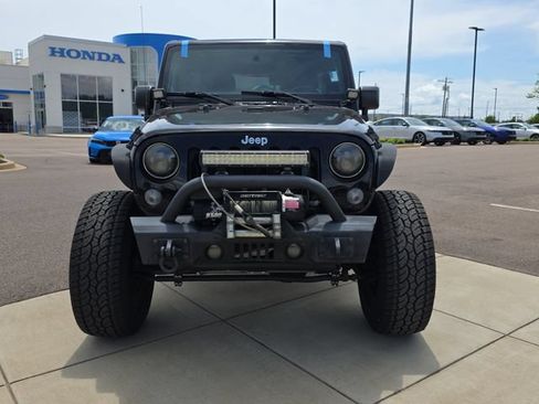 Used 2016 Jeep Wrangler Unlimited Sport w/ Max Tow Package AWD/4WD image 8