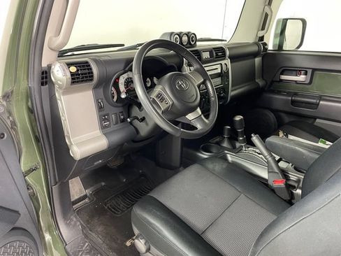 Used 2010 Toyota FJ Cruiser 4WD image 3