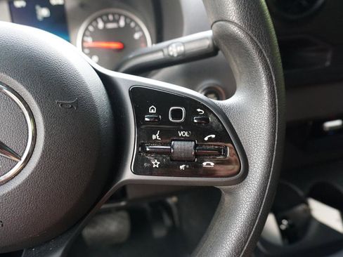 Used 2024 Mercedes-Benz Sprinter 2500 image 22