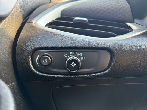 Used 2024 Chevrolet Malibu LT image 35