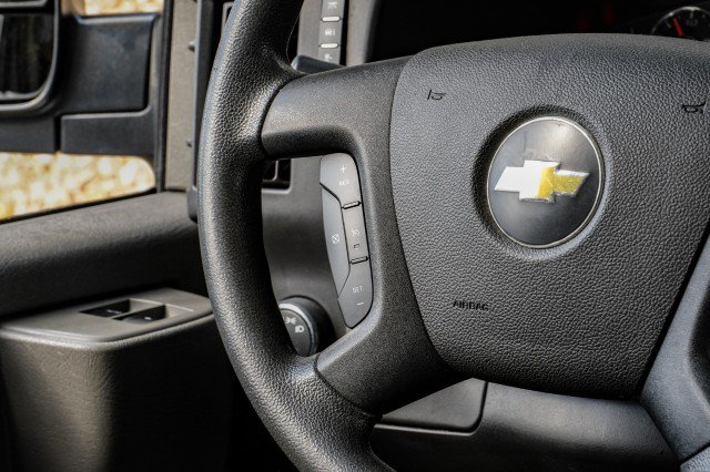 Used 2020 Chevrolet Express 3500 w/ Driver Convenience Package RWD image 12