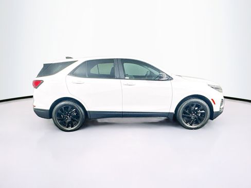 Used 2024 Chevrolet Equinox LS w/ LS Convenience Package image 10