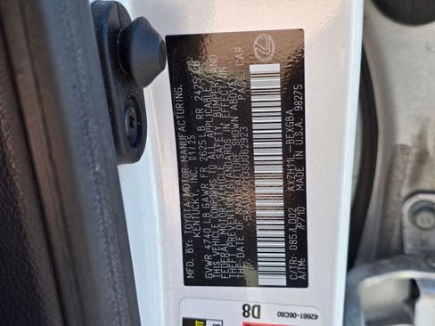 Used 2025 Lexus ES 300h w/ Premium Package FWD image 22
