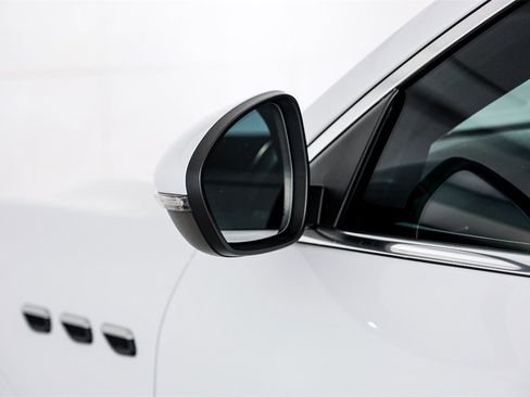 Used 2023 Maserati Grecale GT image 42