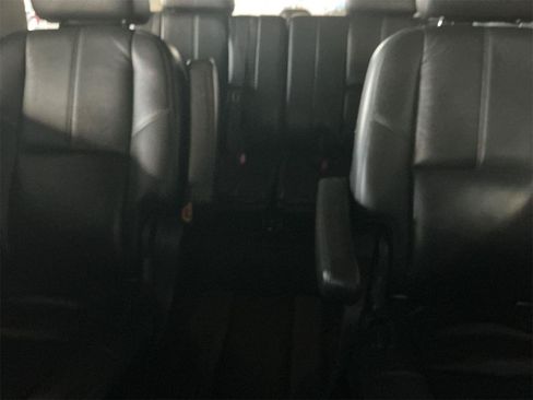 Used 2009 GMC Yukon XL SLT w/ Preferred Package RWD image 10