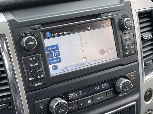 Used 2017 Nissan Titan SL image 22