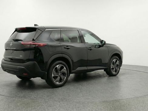 Used 2025 Nissan Rogue SV FWD image 9