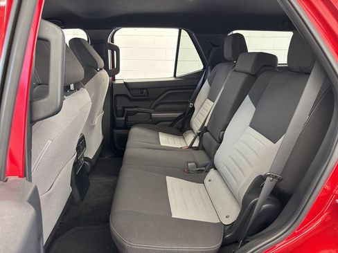 Certified 2025 Toyota 4Runner TRD Off-Road image 41