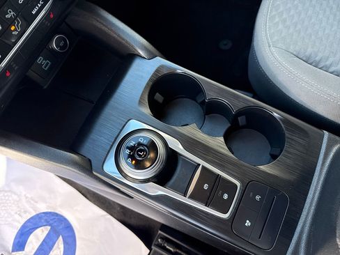 Used 2020 Ford Escape SE image 14