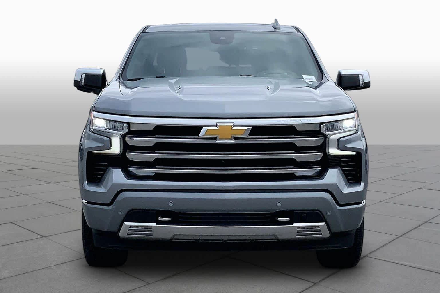 Used 2023 Chevrolet Silverado 1500 High Country w/ High Country Premium Package AWD/4WD image 6