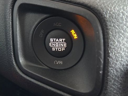 Used 2025 Jeep Wrangler Unlimited Sport AWD/4WD image 9